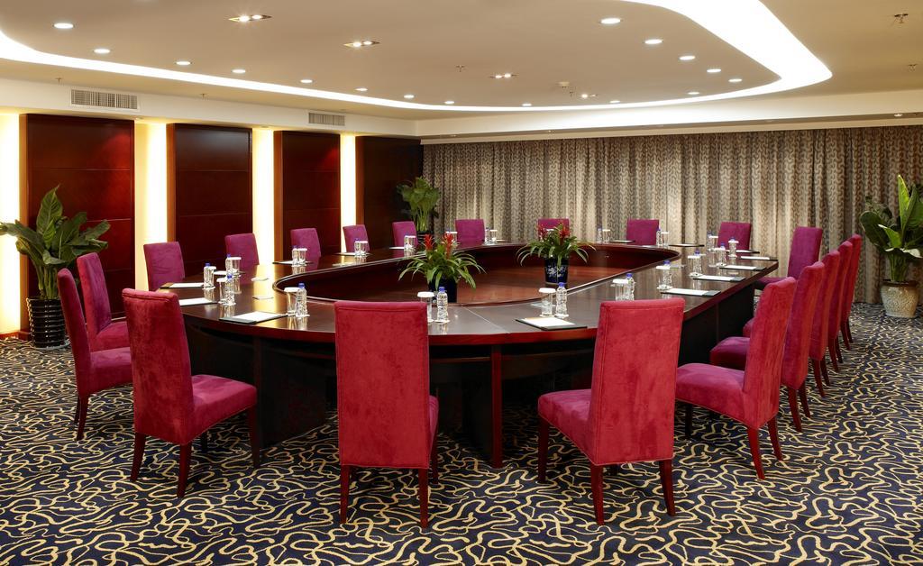 Shenyang Rich Gate Hotel Екстериор снимка