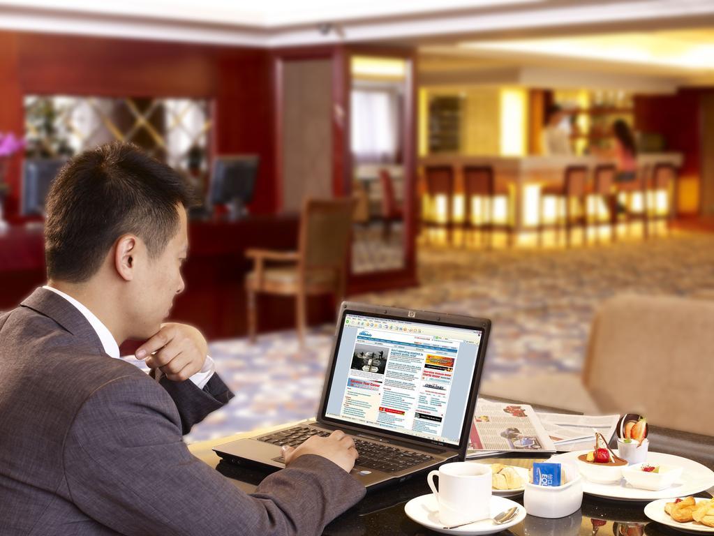 Shenyang Rich Gate Hotel Екстериор снимка