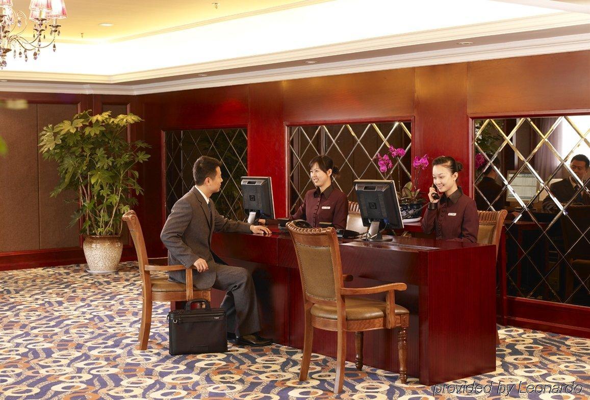 Shenyang Rich Gate Hotel Интериор снимка