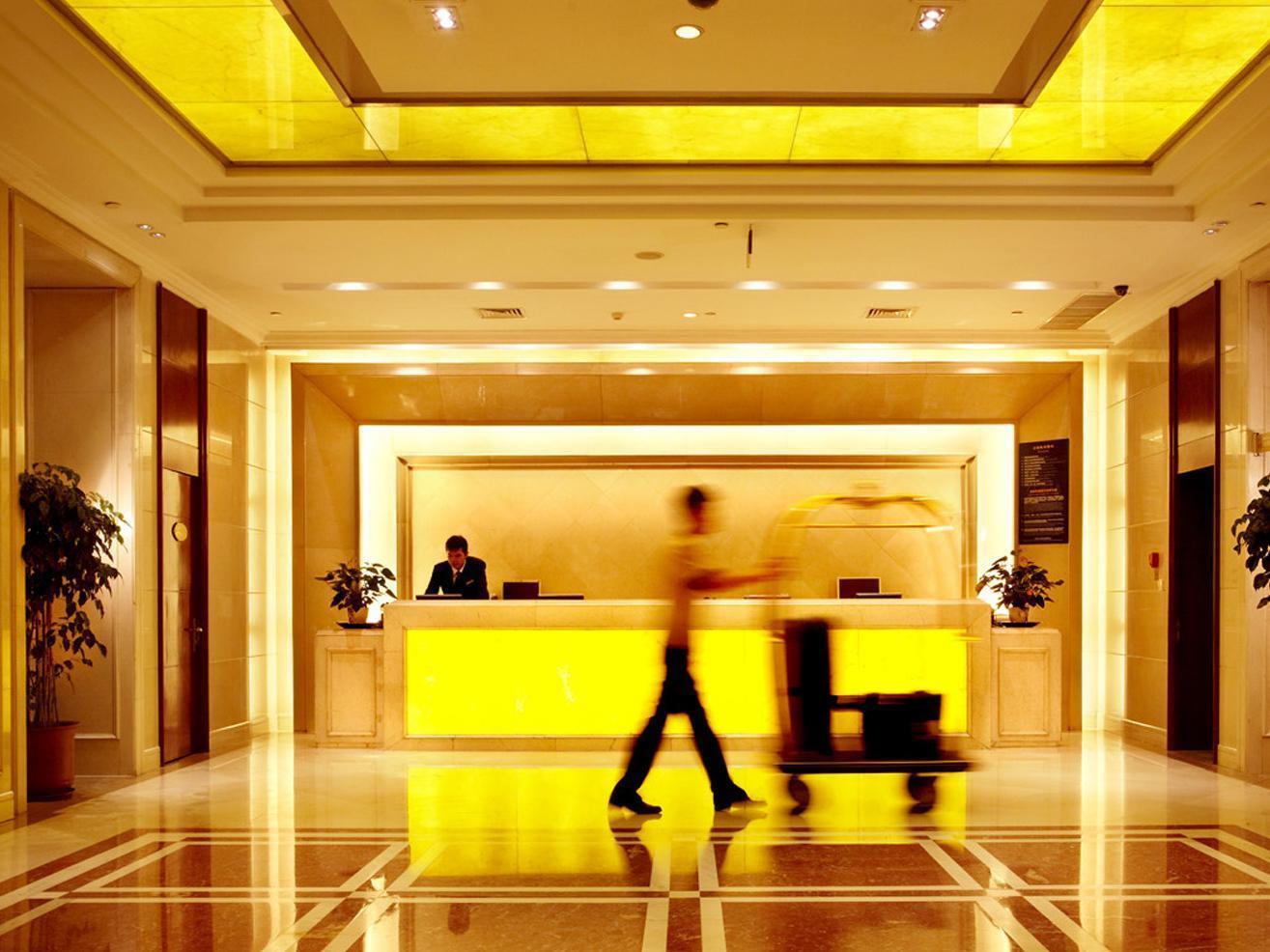 Shenyang Rich Gate Hotel Екстериор снимка