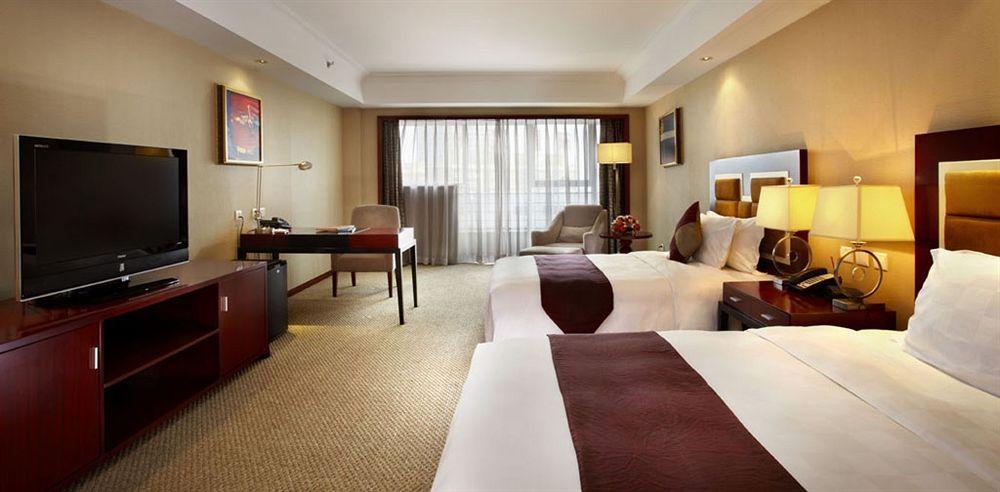 Shenyang Rich Gate Hotel Екстериор снимка