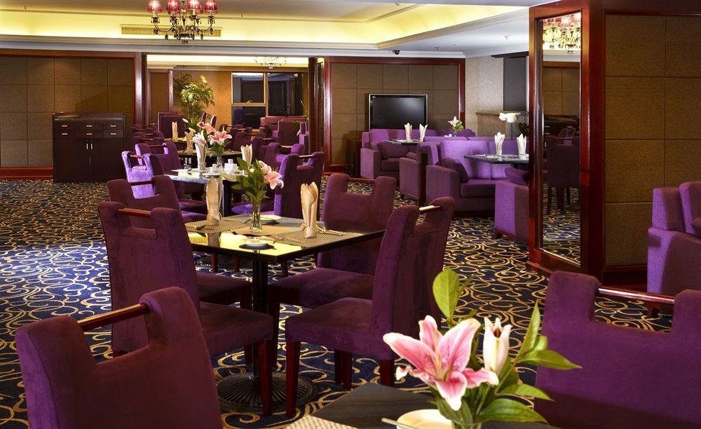 Shenyang Rich Gate Hotel Екстериор снимка