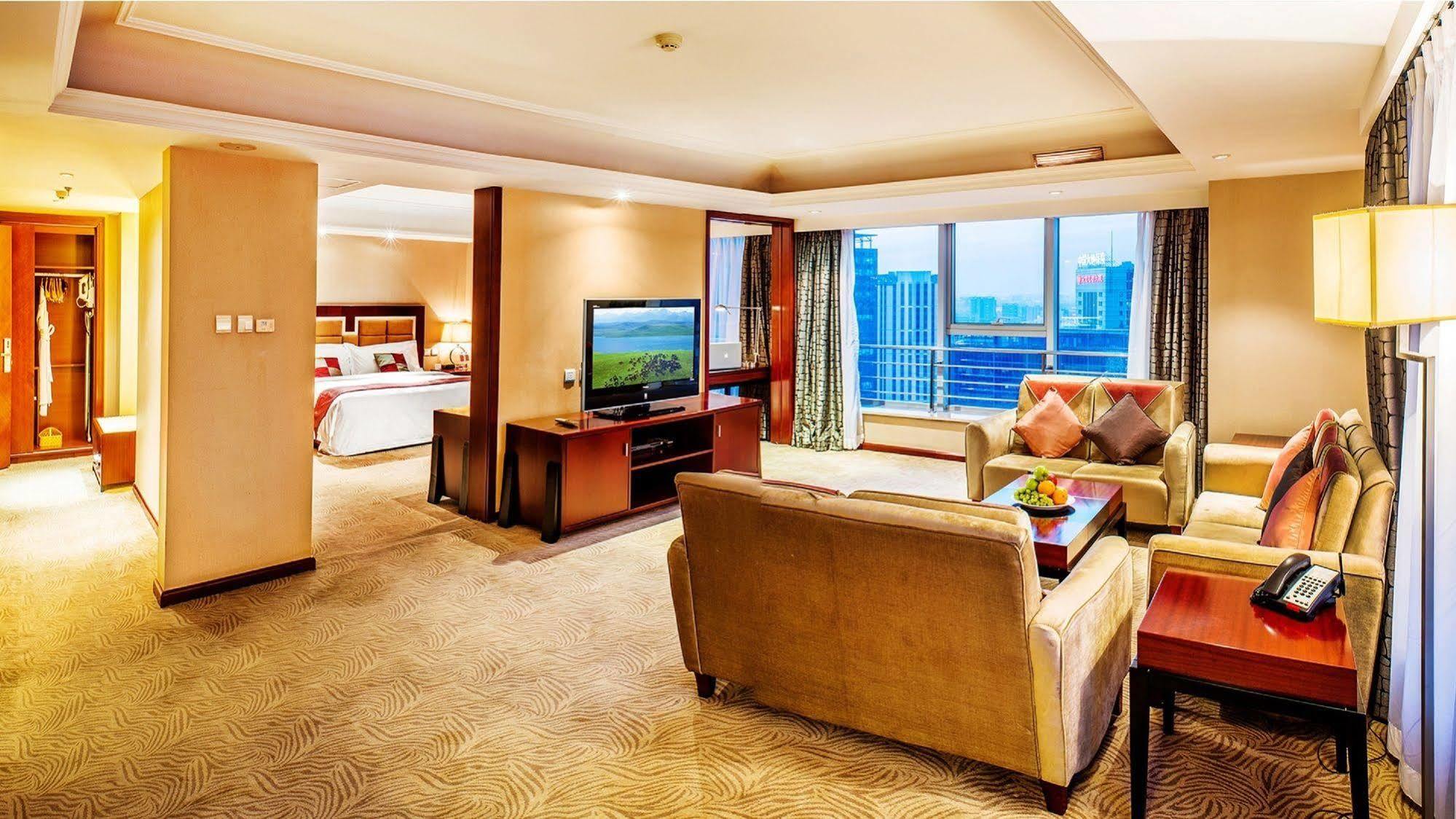 Shenyang Rich Gate Hotel Екстериор снимка