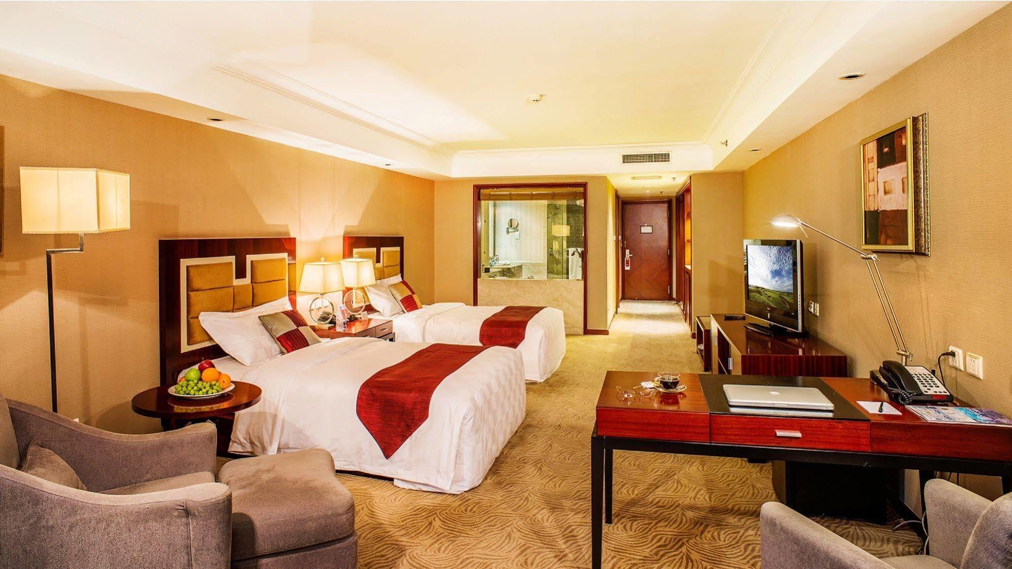 Shenyang Rich Gate Hotel Екстериор снимка