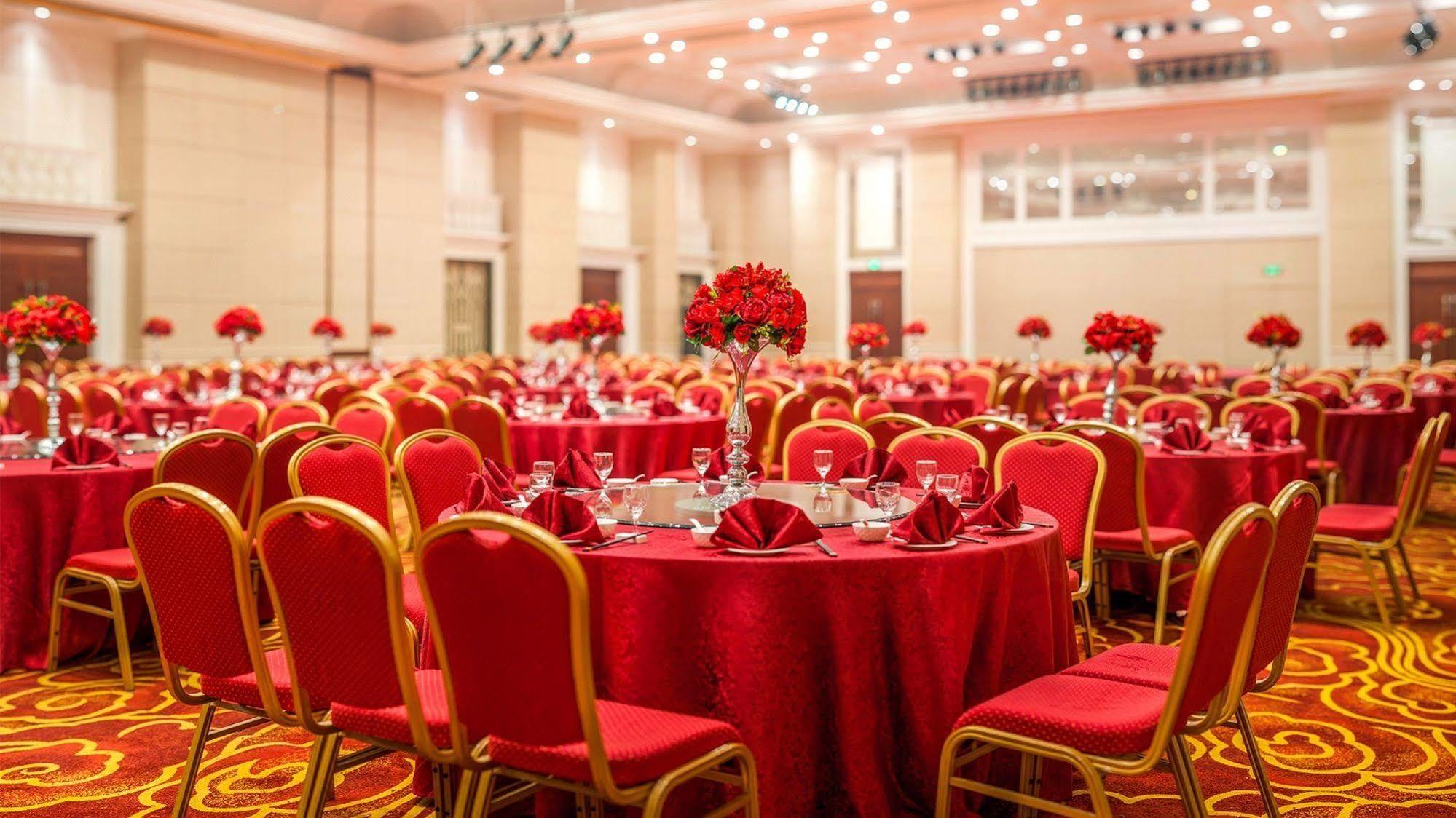Shenyang Rich Gate Hotel Екстериор снимка
